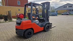 Toyota 02FGF30 gazlı forklift